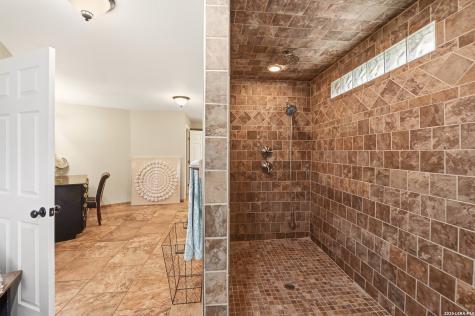 1518 Lakeside Canyon Lake TX 78133