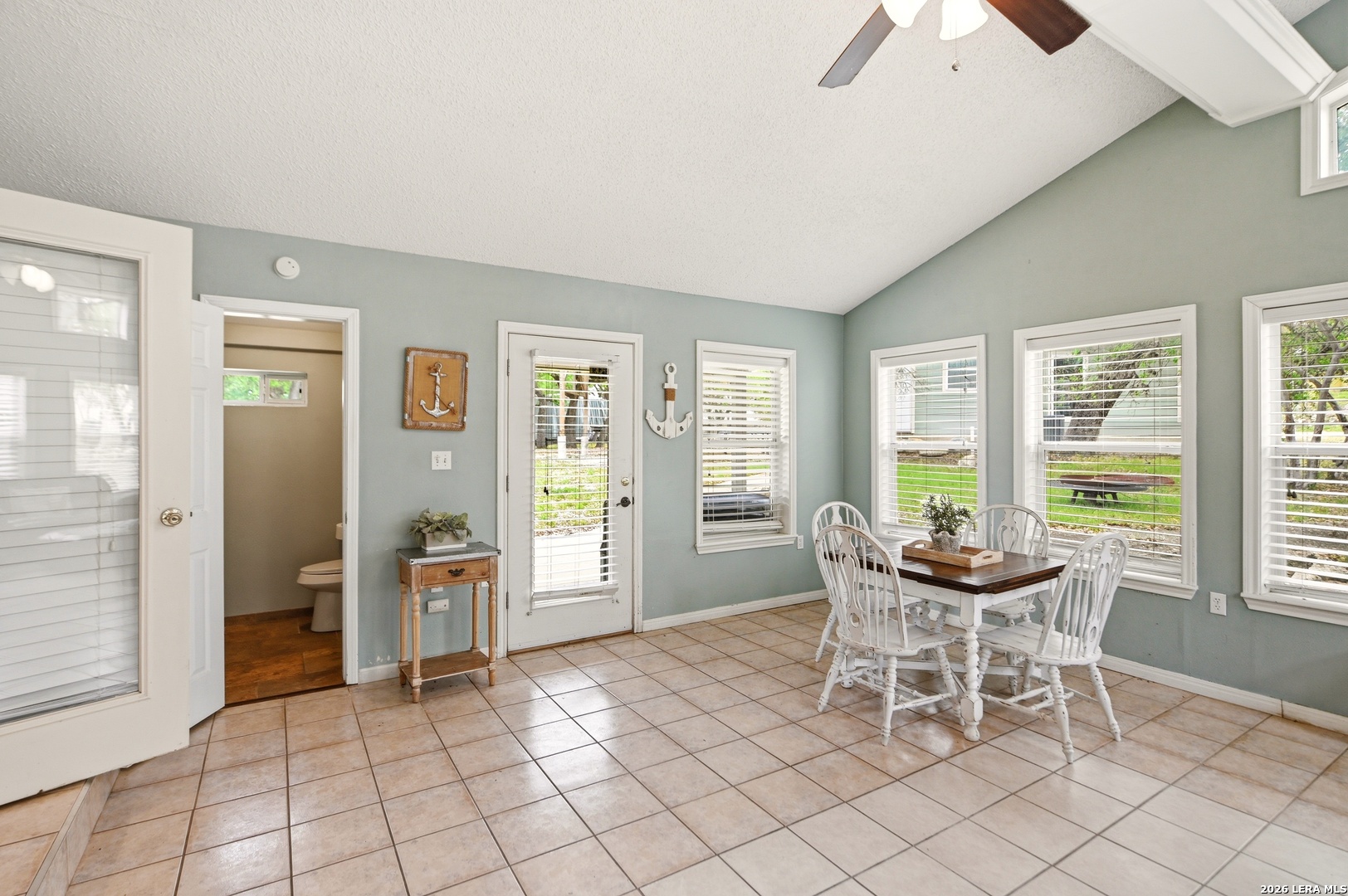 1518 Lakeside Canyon Lake TX 78133