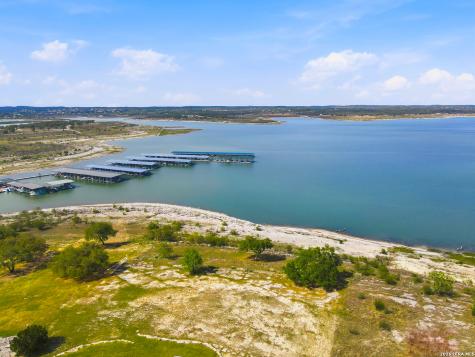 1518 Lakeside Canyon Lake TX 78133