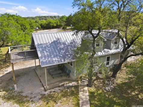 1518 Lakeside Canyon Lake TX 78133