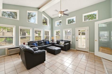 1518 Lakeside Canyon Lake TX 78133