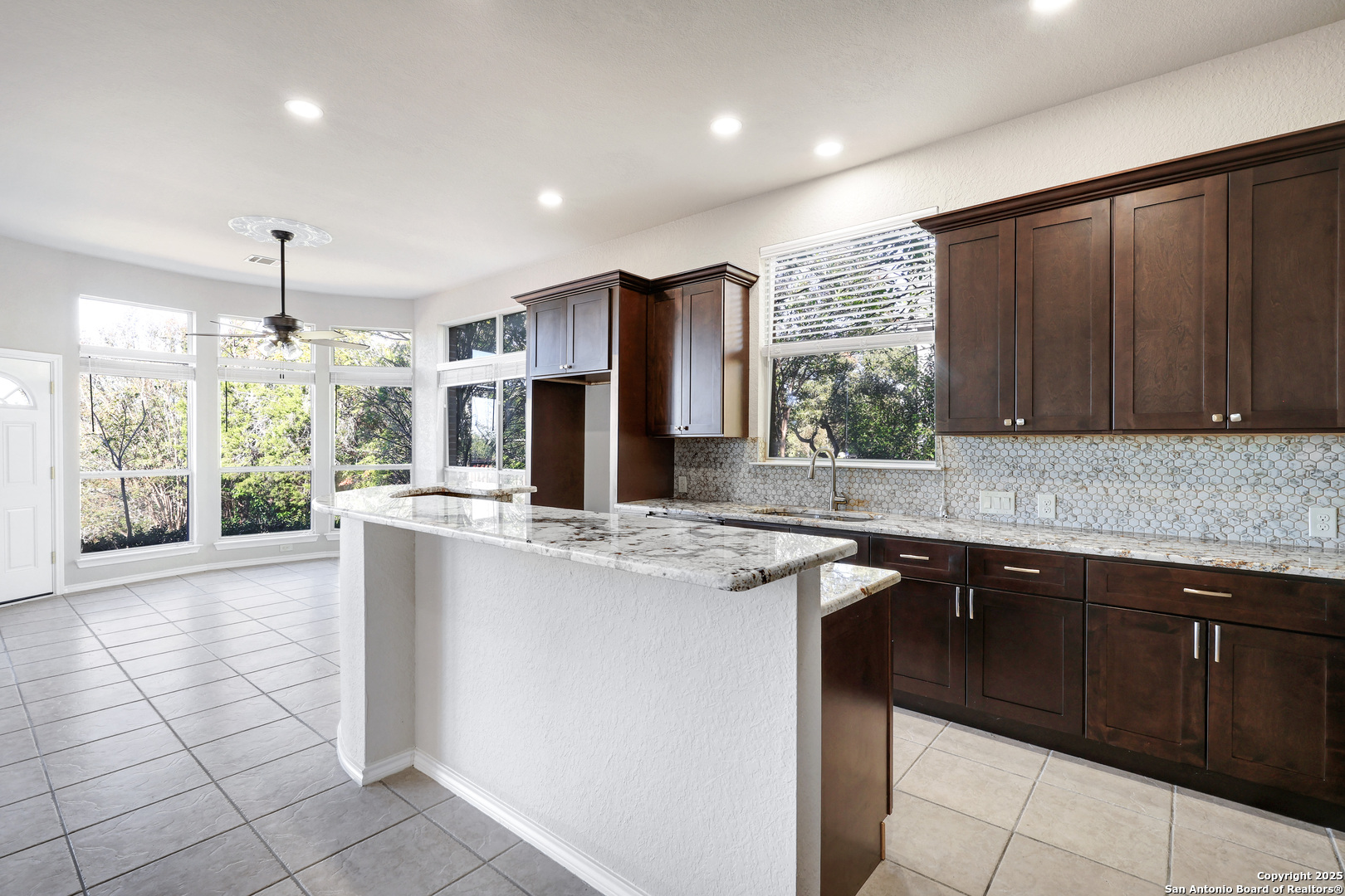 1711 Winding View San Antonio TX 78260