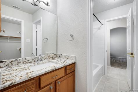 1711 Winding View San Antonio TX 78260