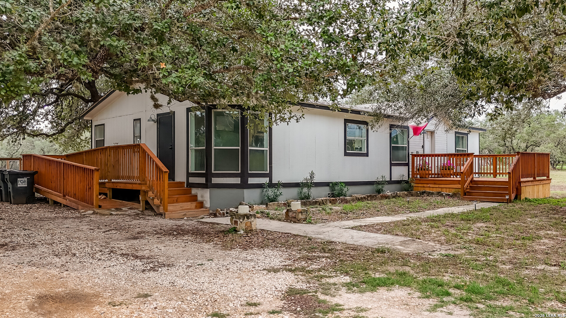 107 Harvest Lane Floresville TX 78114