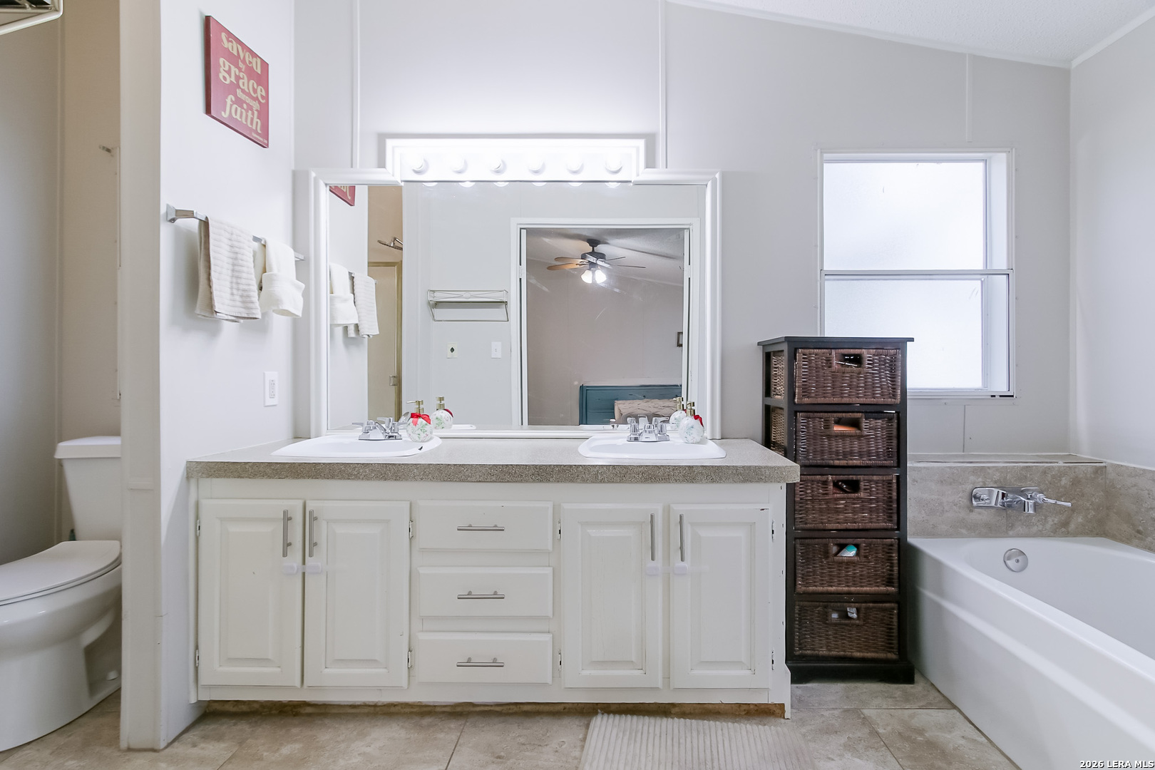 107 Harvest Lane Floresville TX 78114