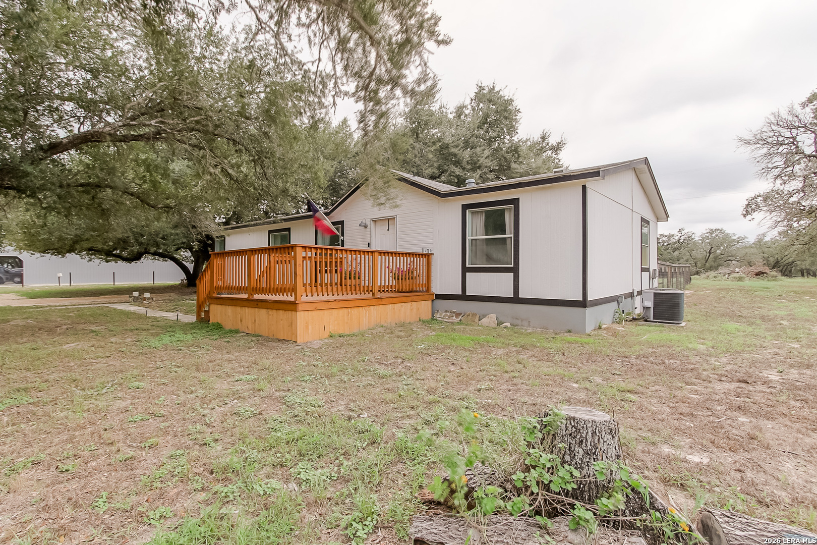 107 Harvest Lane Floresville TX 78114