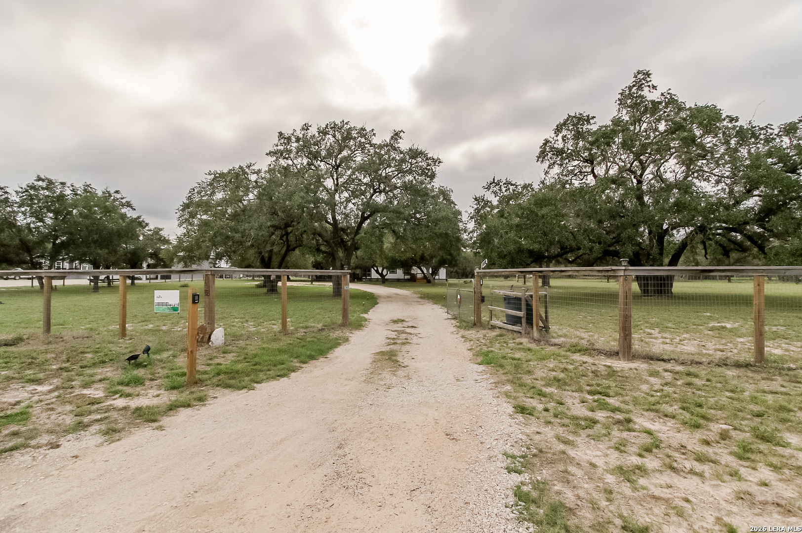 107 Harvest Lane Floresville TX 78114
