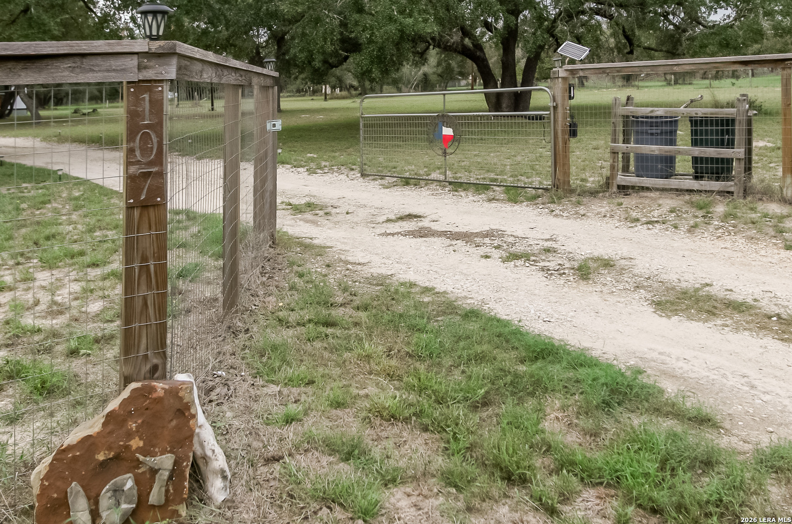 107 Harvest Lane Floresville TX 78114