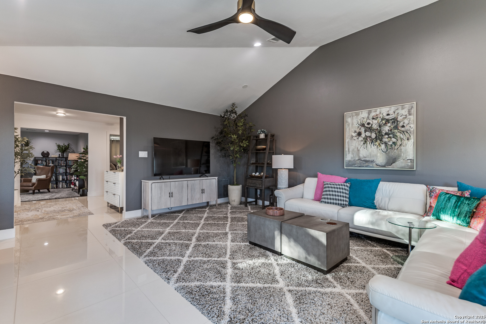 311 E Woodlake Drive San Antonio TX 78229