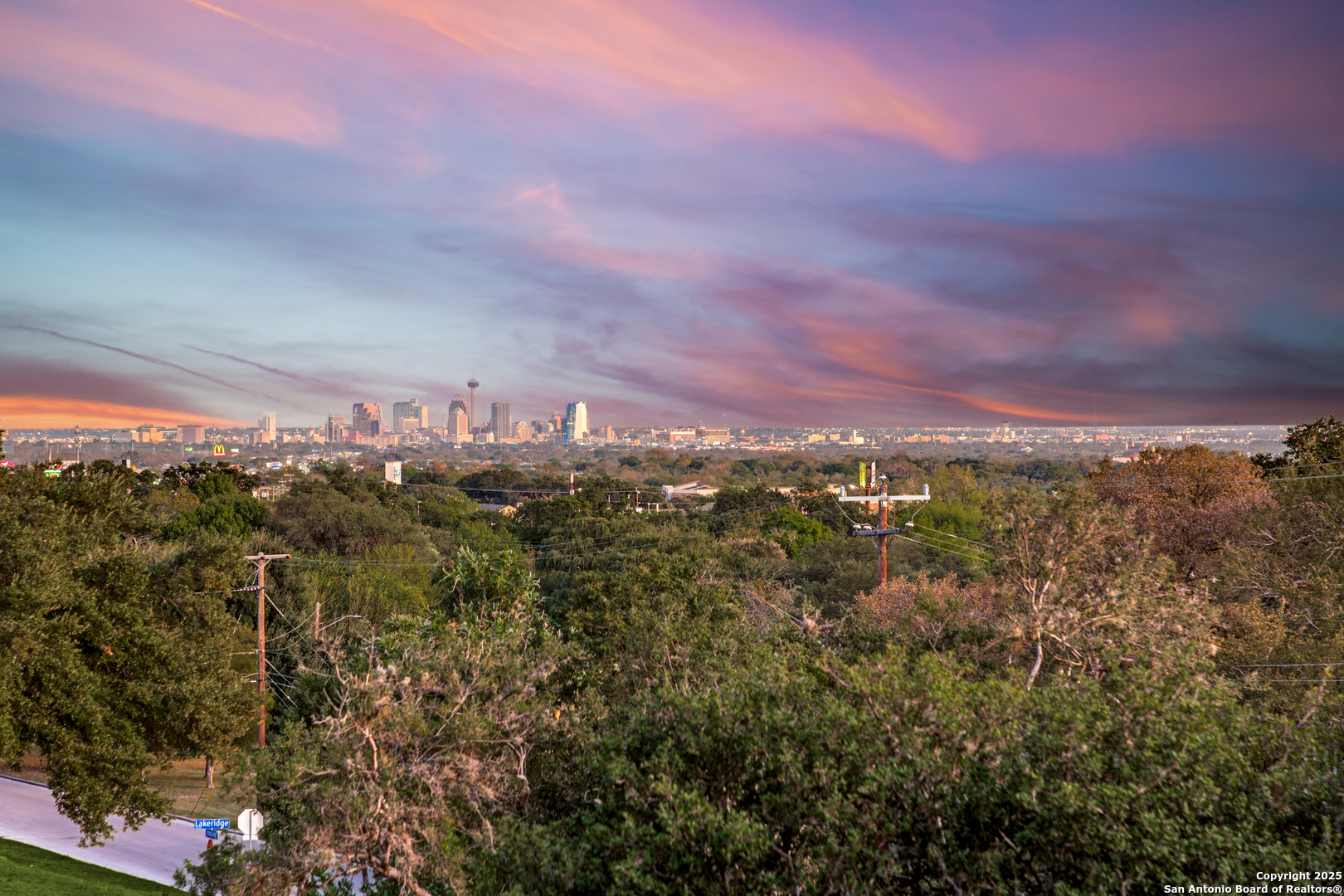 311 E Woodlake Drive San Antonio TX 78229