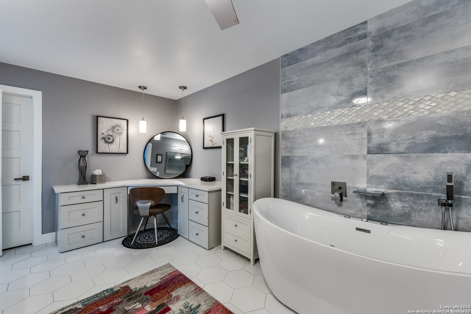 311 E Woodlake Drive San Antonio TX 78229