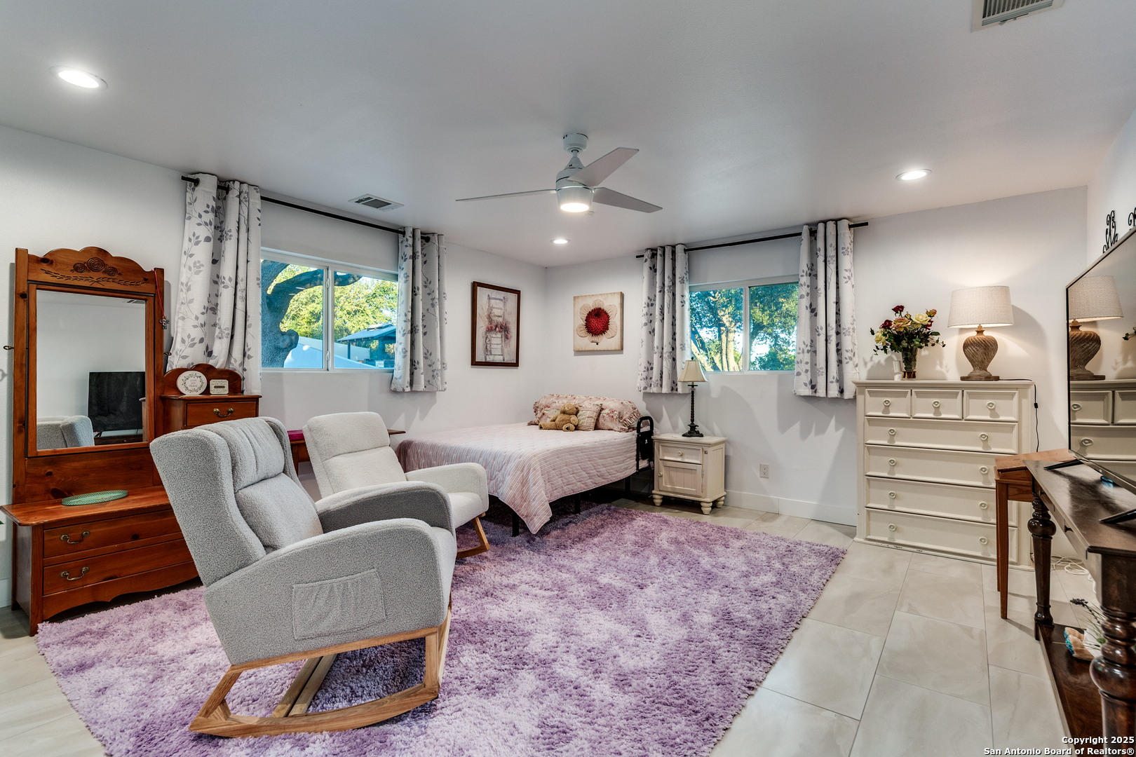 311 E Woodlake Drive San Antonio TX 78229