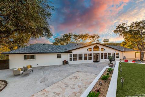 311 E Woodlake Drive San Antonio TX 78229