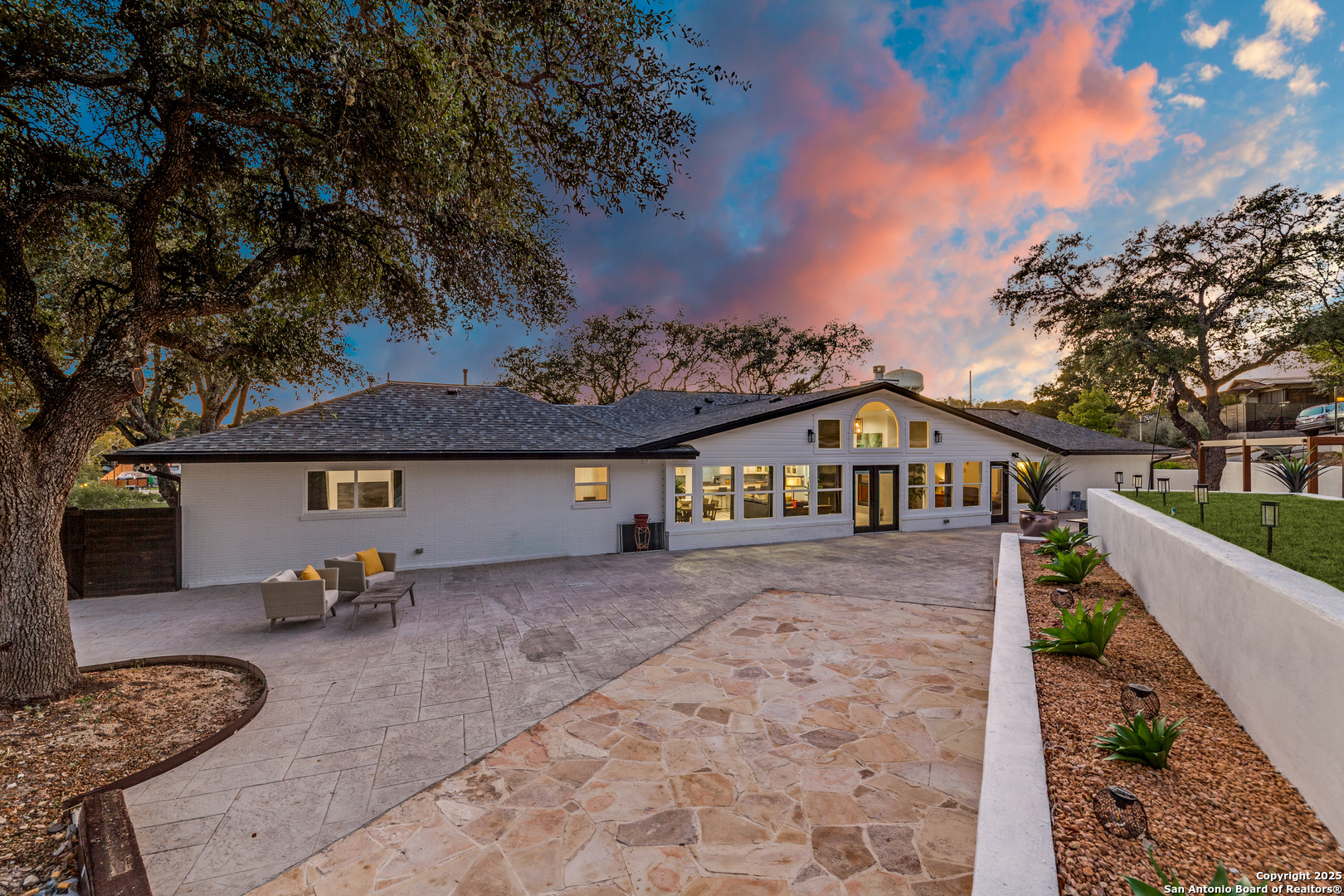 311 E Woodlake Drive San Antonio TX 78229