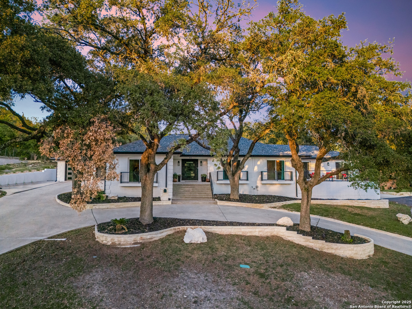 311 E Woodlake Drive San Antonio TX 78229