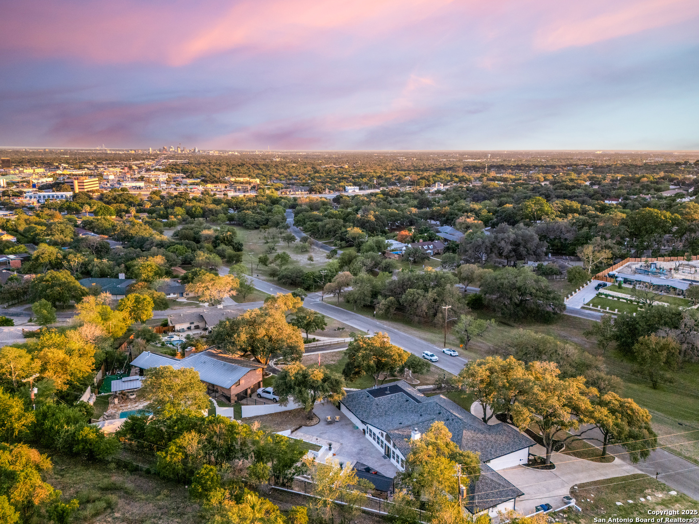 311 E Woodlake Drive San Antonio TX 78229