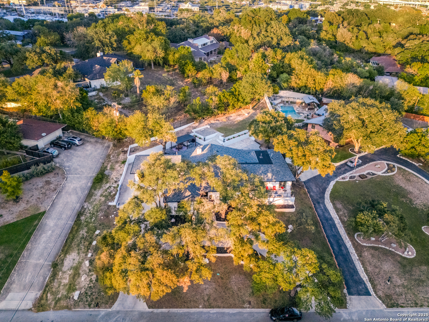 311 E Woodlake Drive San Antonio TX 78229