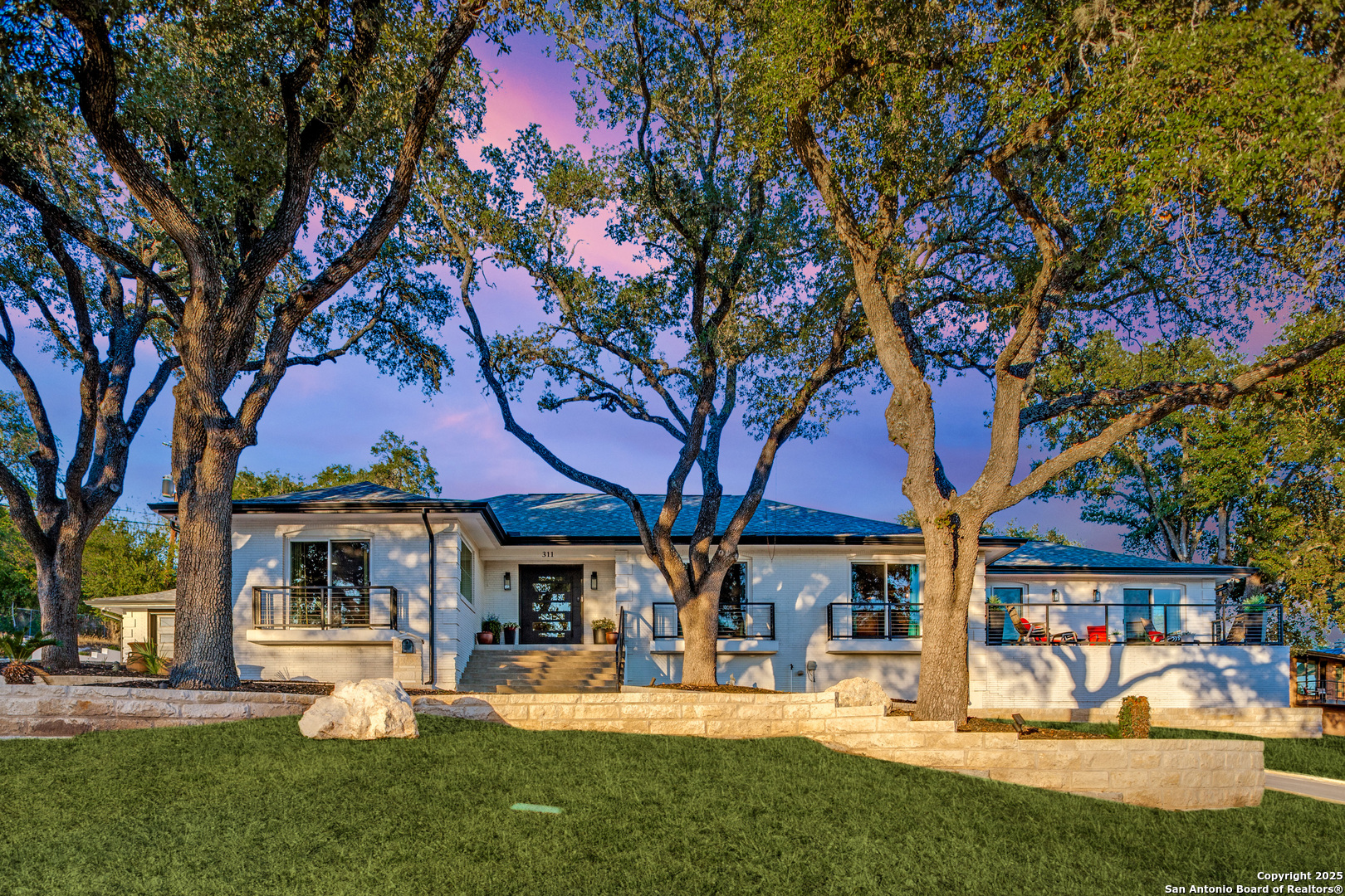 311 E Woodlake Drive San Antonio TX 78229