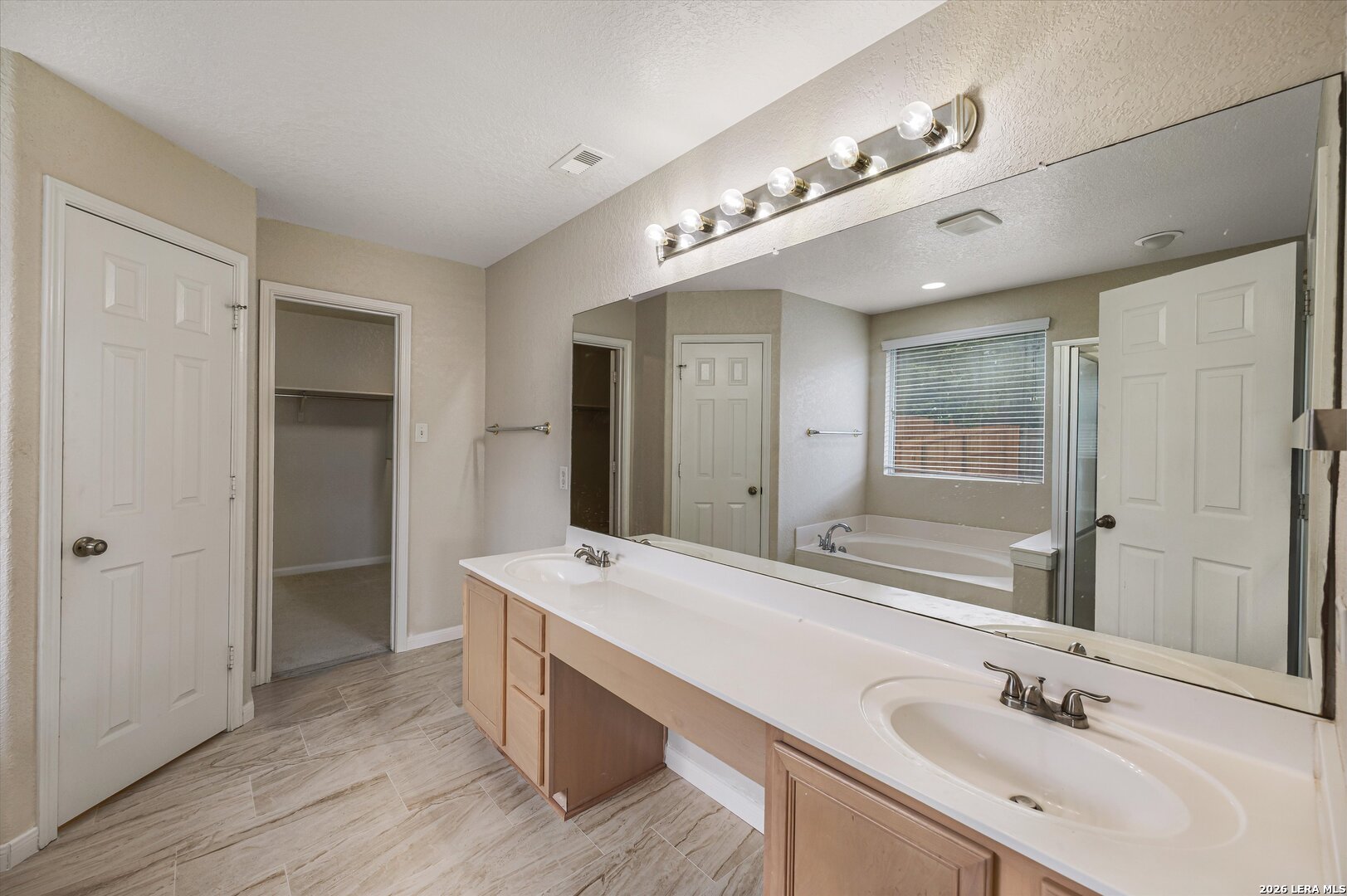 607 Mesa Loop San Antonio TX 78258