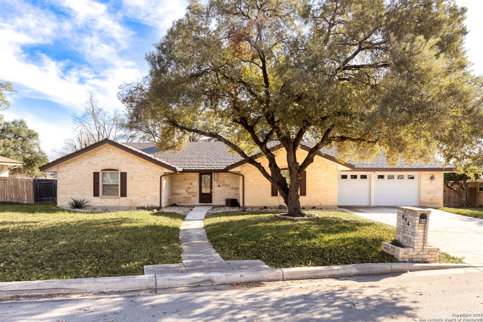 614 Moorside Drive Windcrest TX 78239