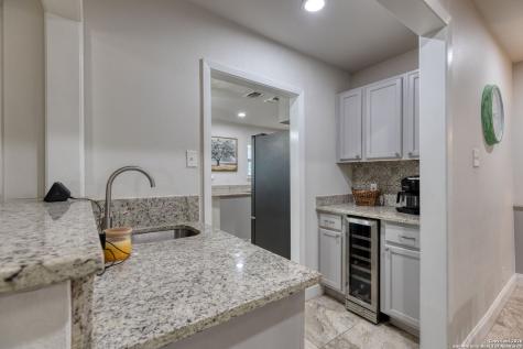 614 Moorside Drive Windcrest TX 78239