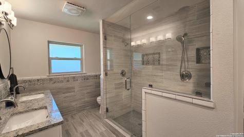 614 Moorside Drive Windcrest TX 78239
