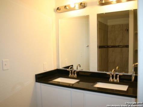 1138 Santa Anna San Antonio TX 78201