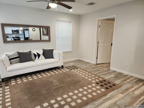 1138 Santa Anna San Antonio TX 78201