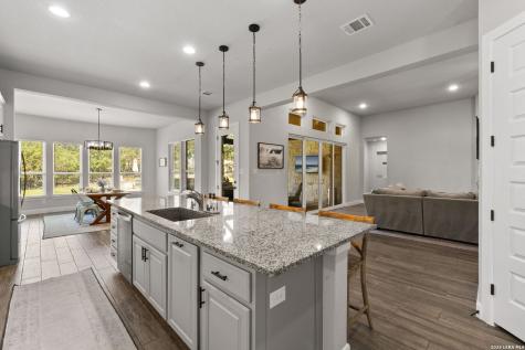 164 Cool Rock Boerne TX 78006
