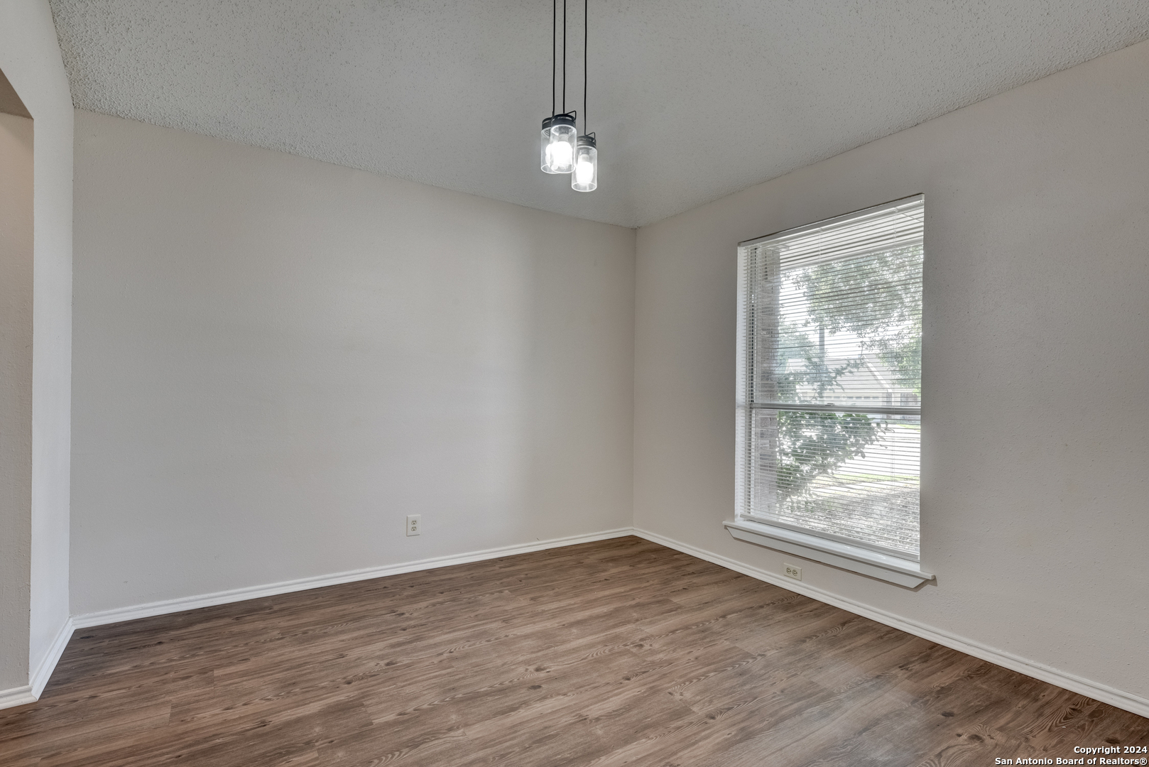 8131 Forest Bow Live Oak TX 78233