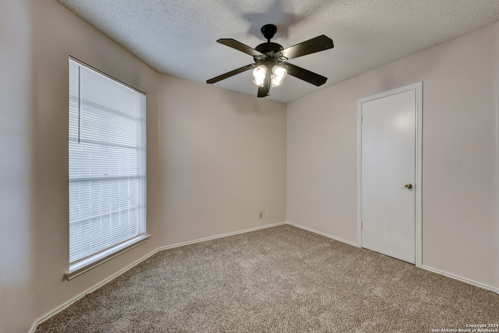 8131 Forest Bow Live Oak TX 78233