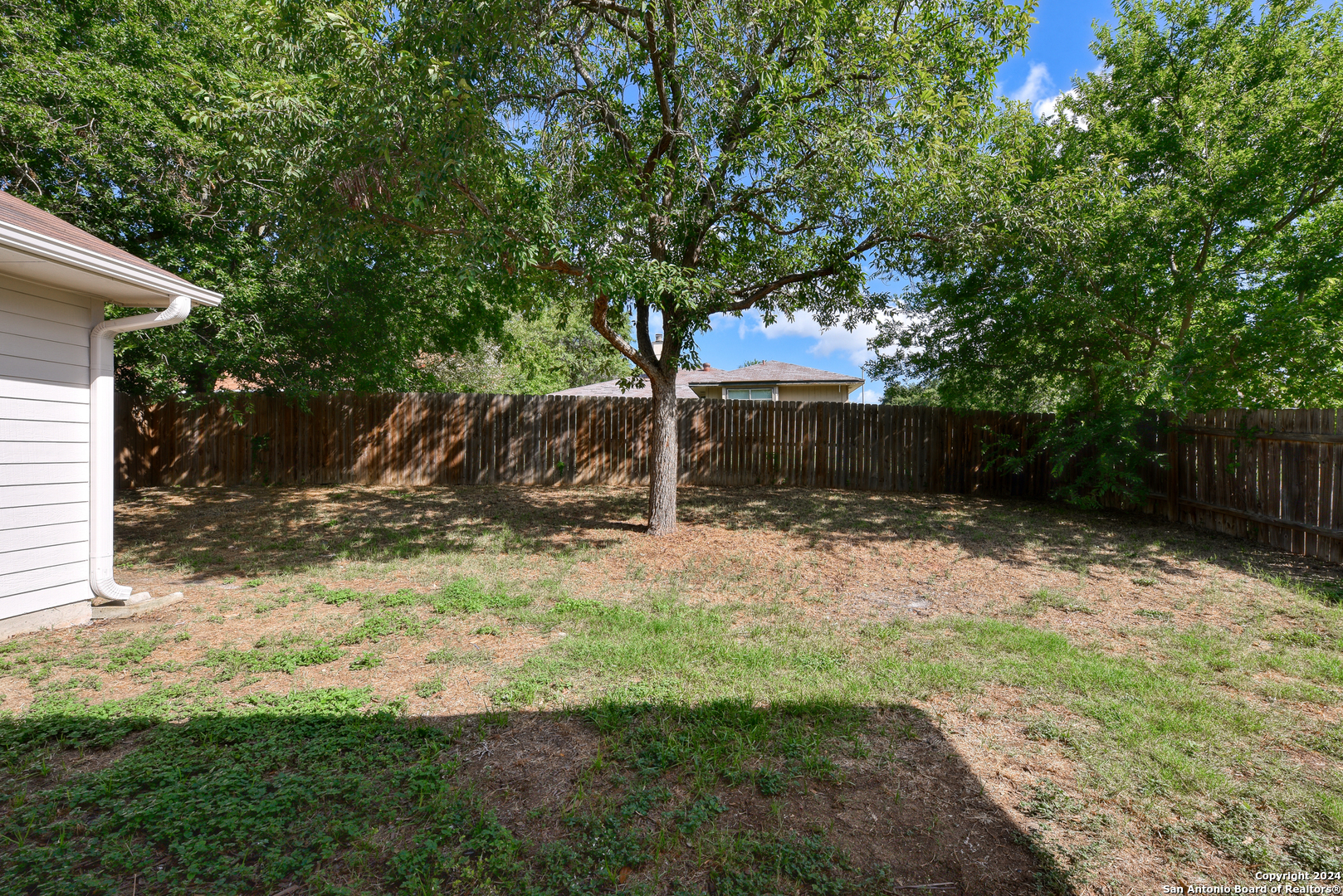 8131 Forest Bow Live Oak TX 78233