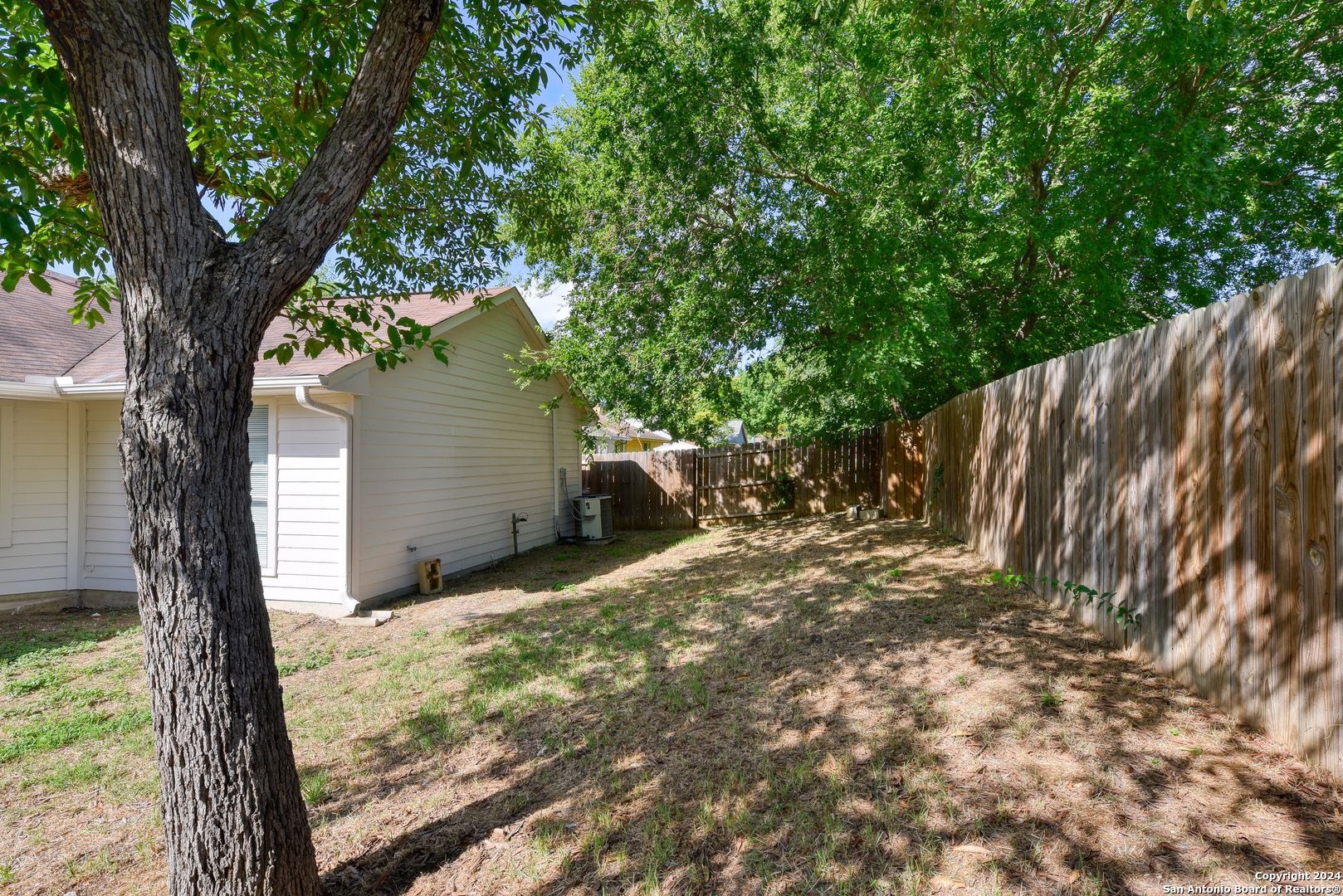 8131 Forest Bow Live Oak TX 78233