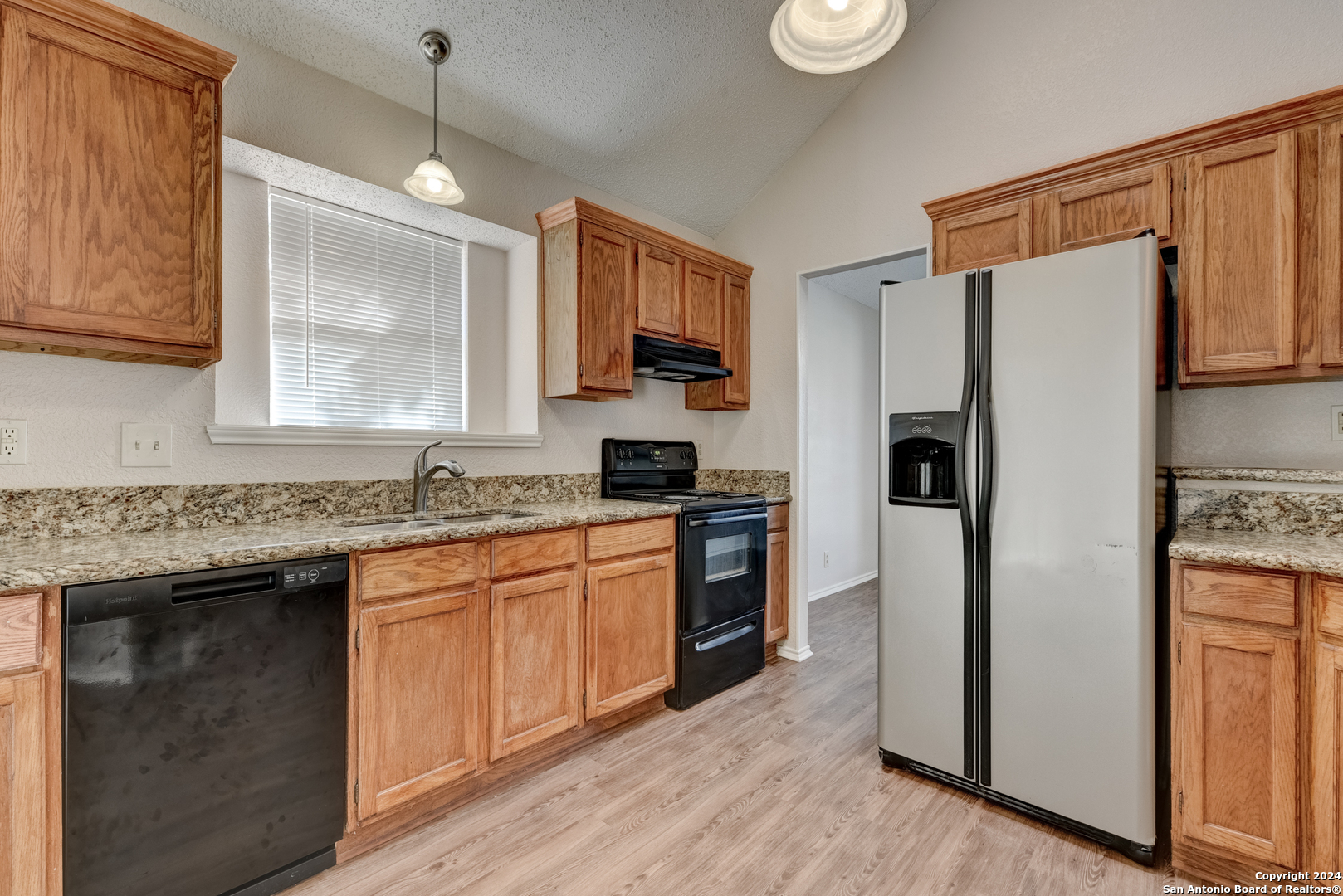 8131 Forest Bow Live Oak TX 78233