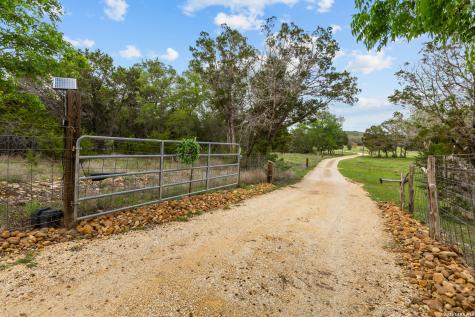 1280 Stoney Ridge Bulverde TX 78163