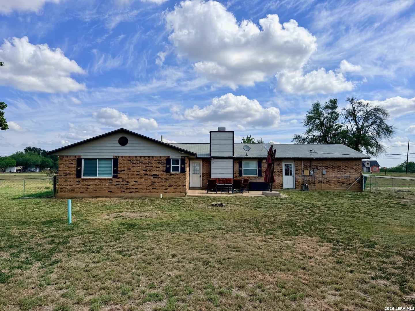 611 Deer Trail Drive Jourdanton TX 78026