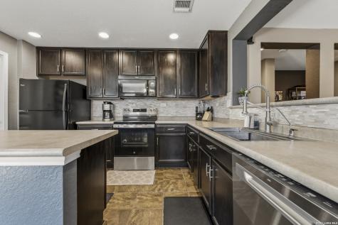 1484 Astor Creek New Braunfels TX 78130