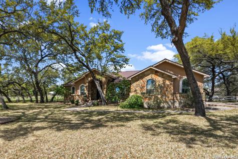128 Bucks La Vernia TX 78121