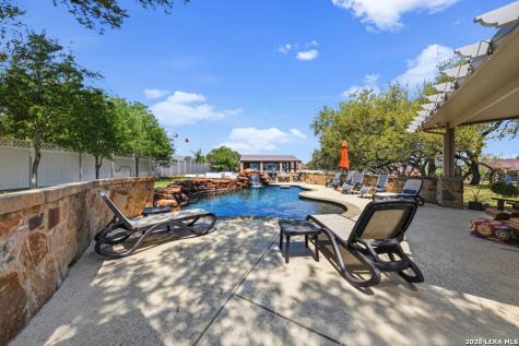 128 Bucks La Vernia TX 78121