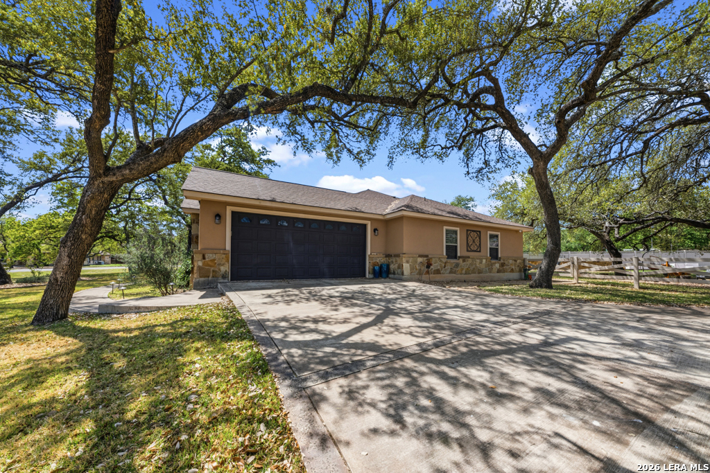 128 Bucks Lane La Vernia TX 78121