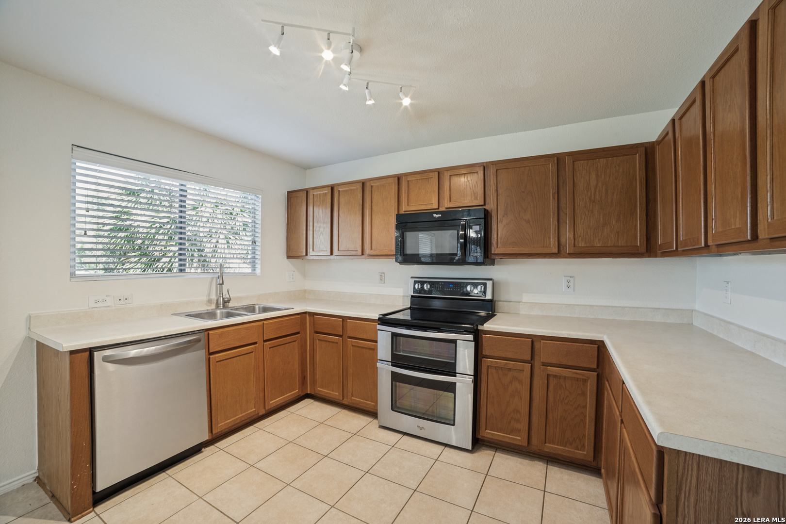 8007 Saratoga Knoll Selma TX 78154