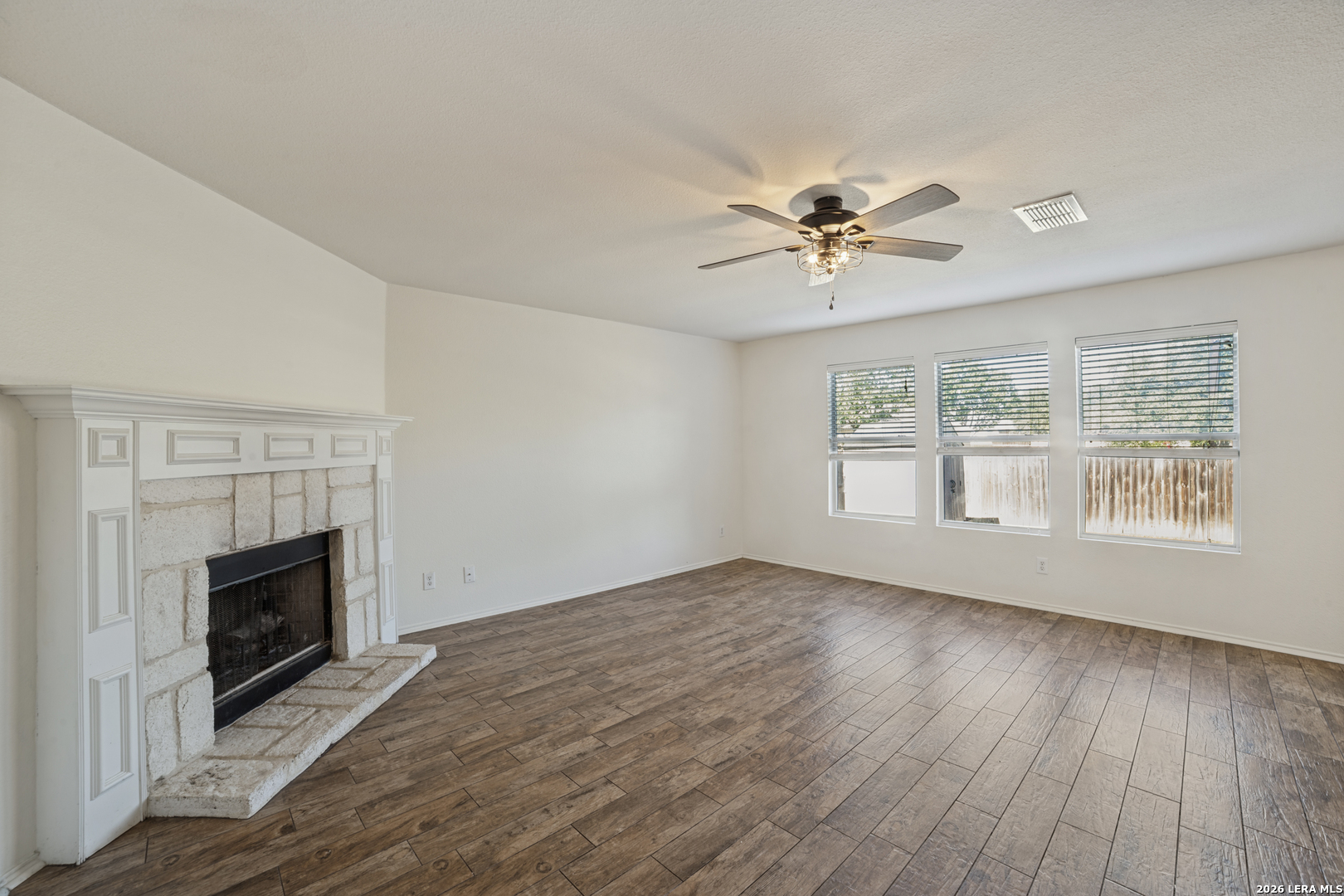 8007 Saratoga Knoll Selma TX 78154
