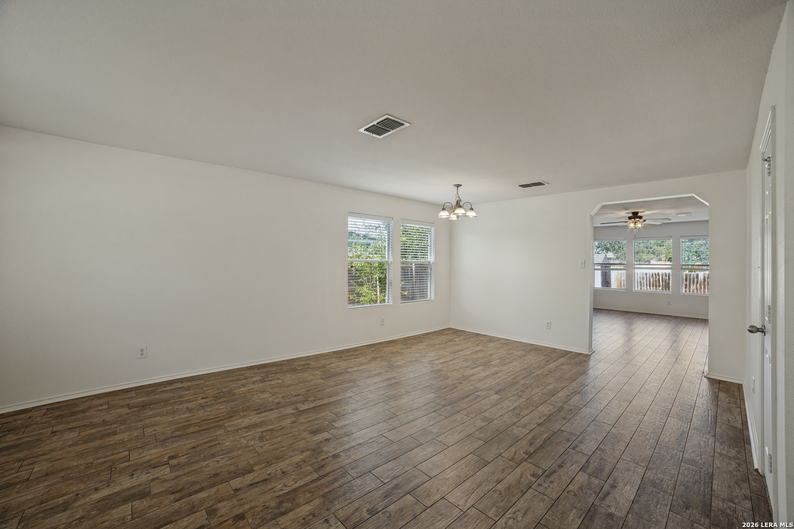 8007 Saratoga Knoll Selma TX 78154