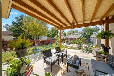 6319 Village Club San Antonio TX 78250
