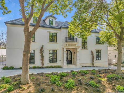 212 E. Wildwood San Antonio TX 78209
