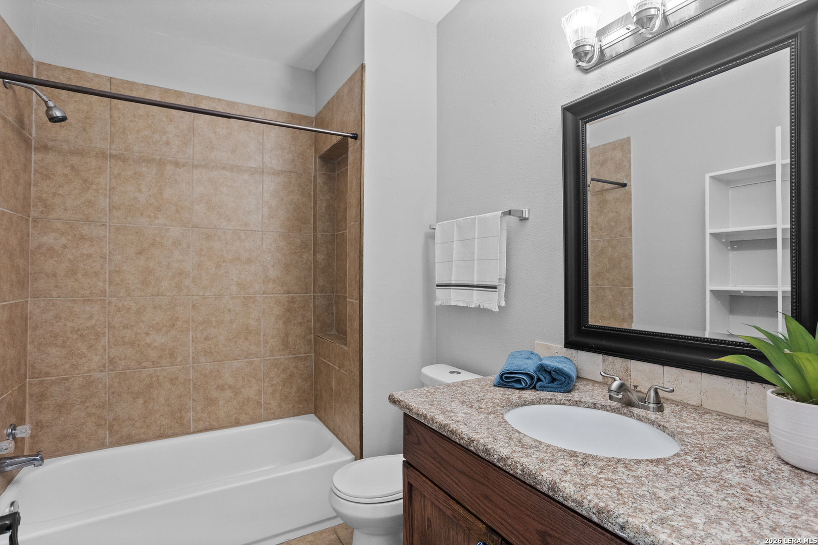 624 W Agarita San Antonio TX 78212