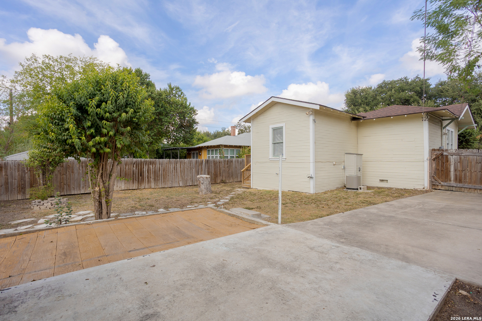 624 W Agarita San Antonio TX 78212