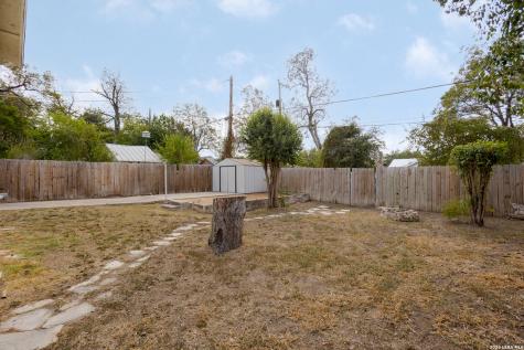 624 W Agarita San Antonio TX 78212
