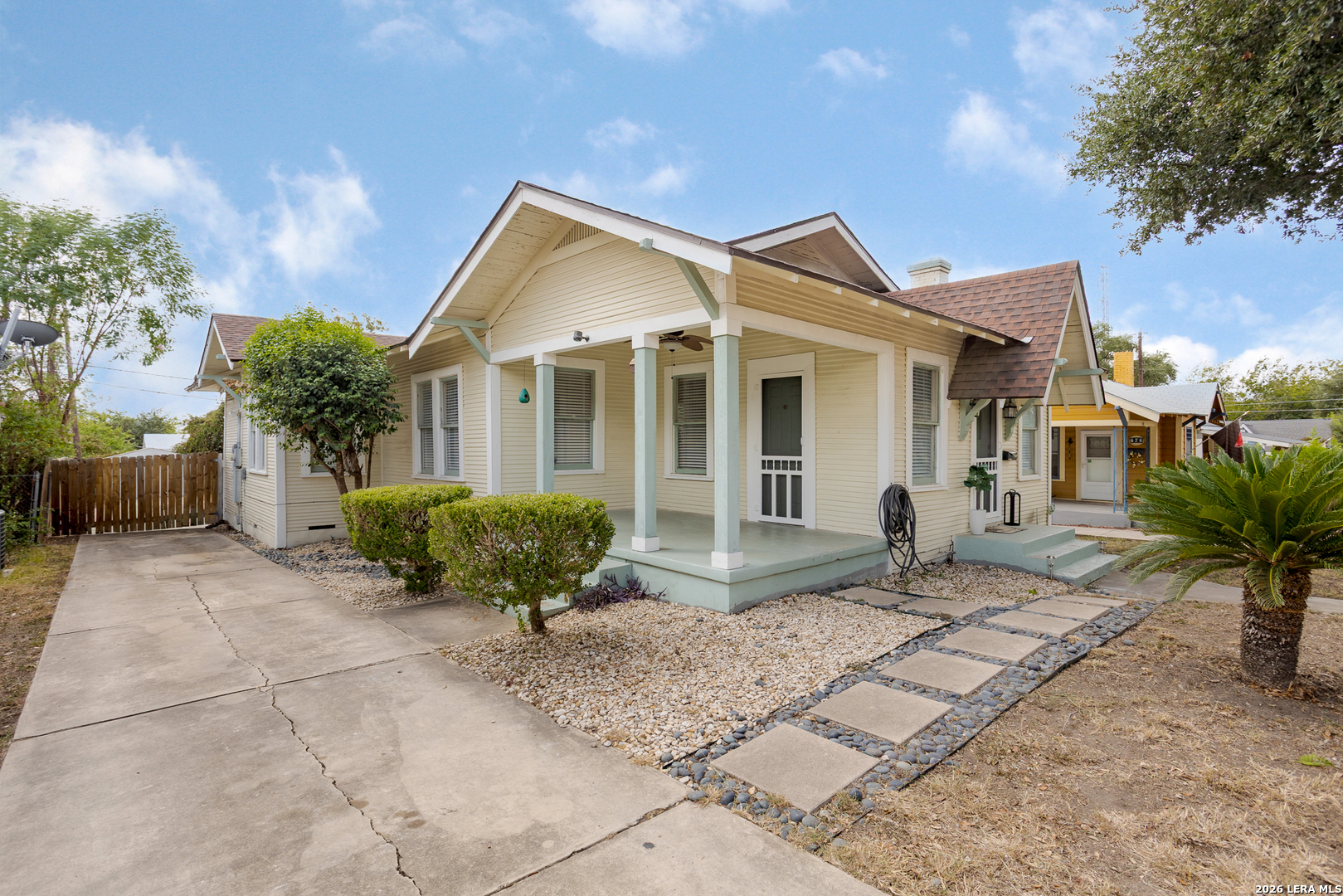 624 W Agarita San Antonio TX 78212