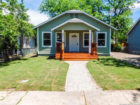 222 Saint Charles San Antonio TX 78202